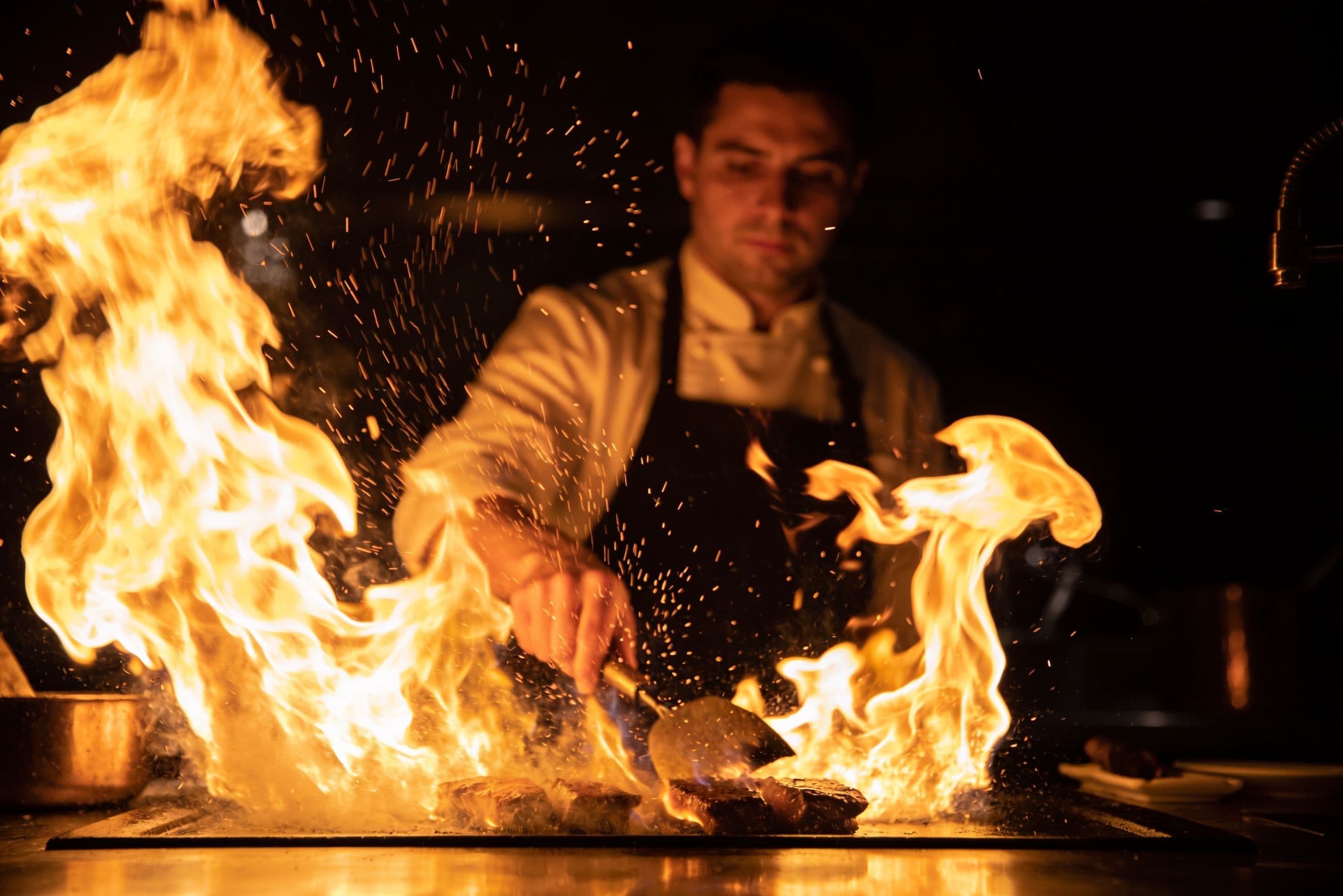 Die offene Feuerküche von EMBER